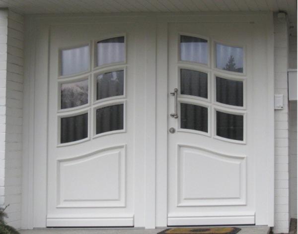 PaX Holz-Haustür in weiß zweiflüglig mit Karnisbogen